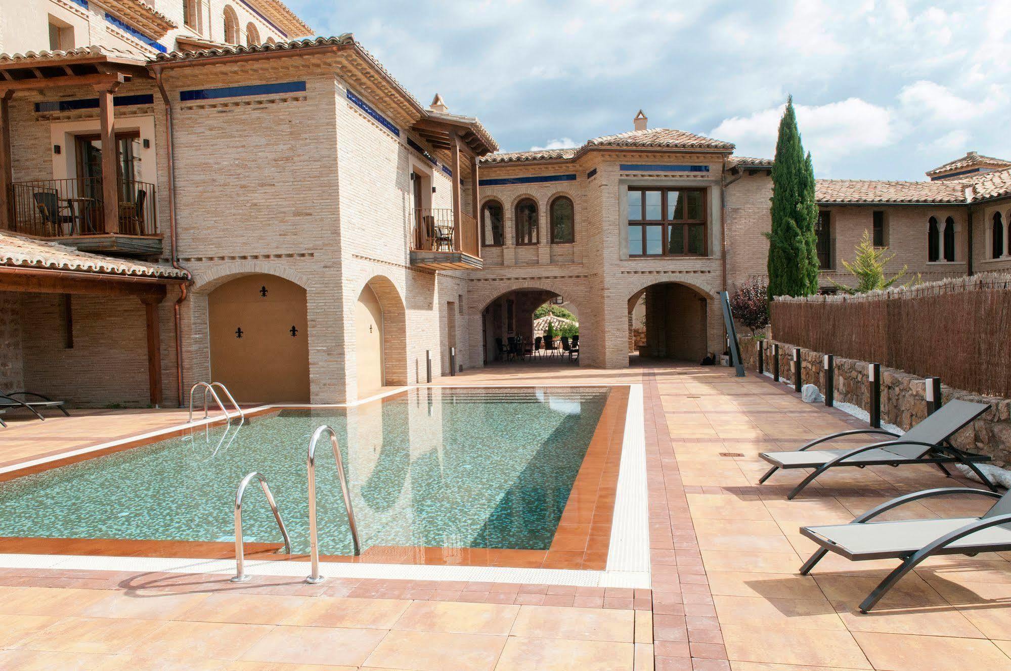 Hotel Villa De Alquézar Exterior foto